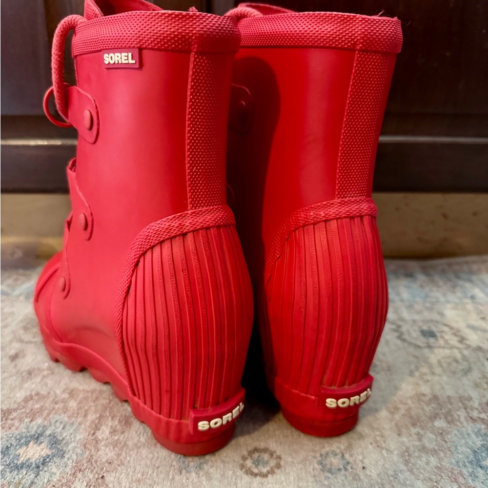 Sorel Joan Women's Red Wedge Rain Boots - Picture 7 of 7